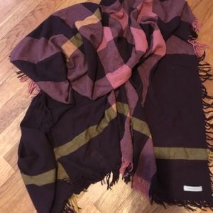 authentic square wool Burberry scarf
